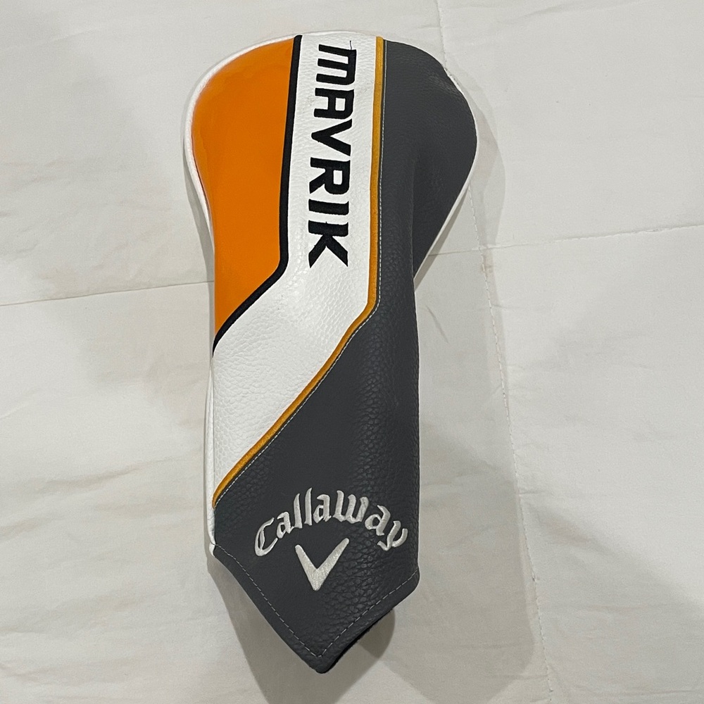 Callaway Mavrik Headcover in Orange, White, and Gray